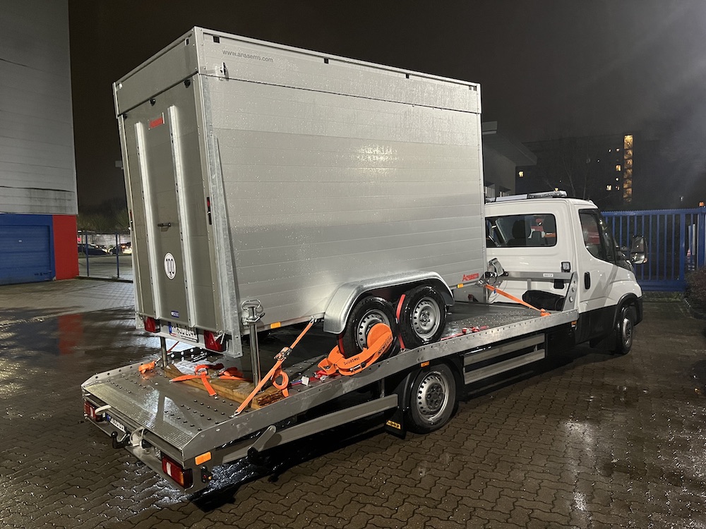 OpenTop-Transportfahrzeug mit Anhänger